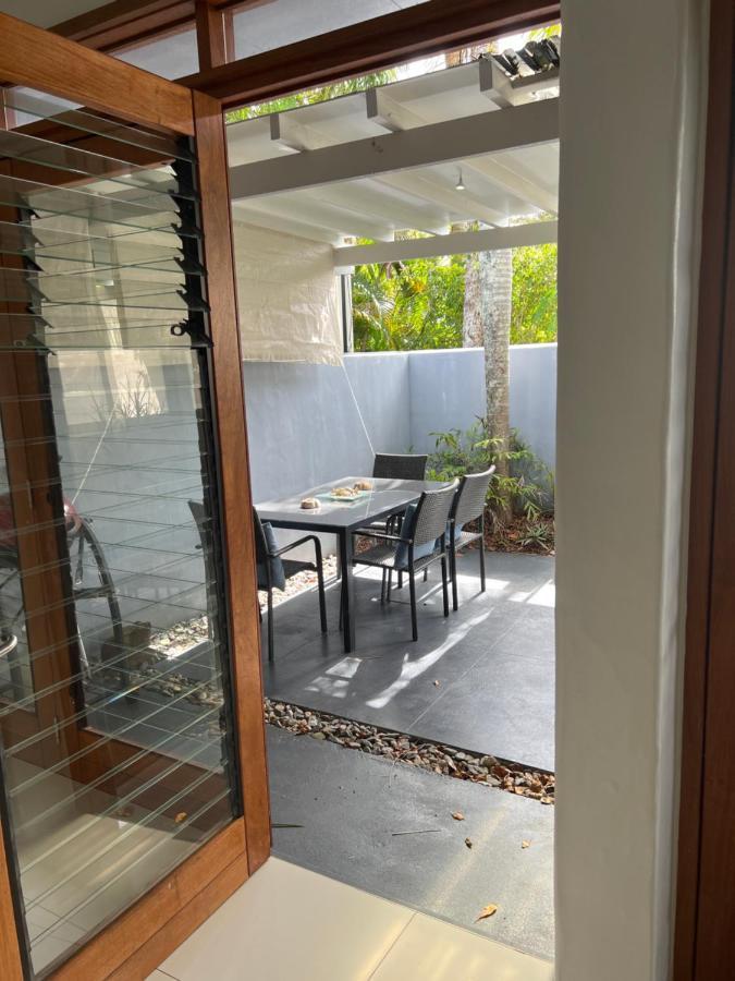 Beachside Apartment 1 With Plunge Pool Port Douglas Exterior photo